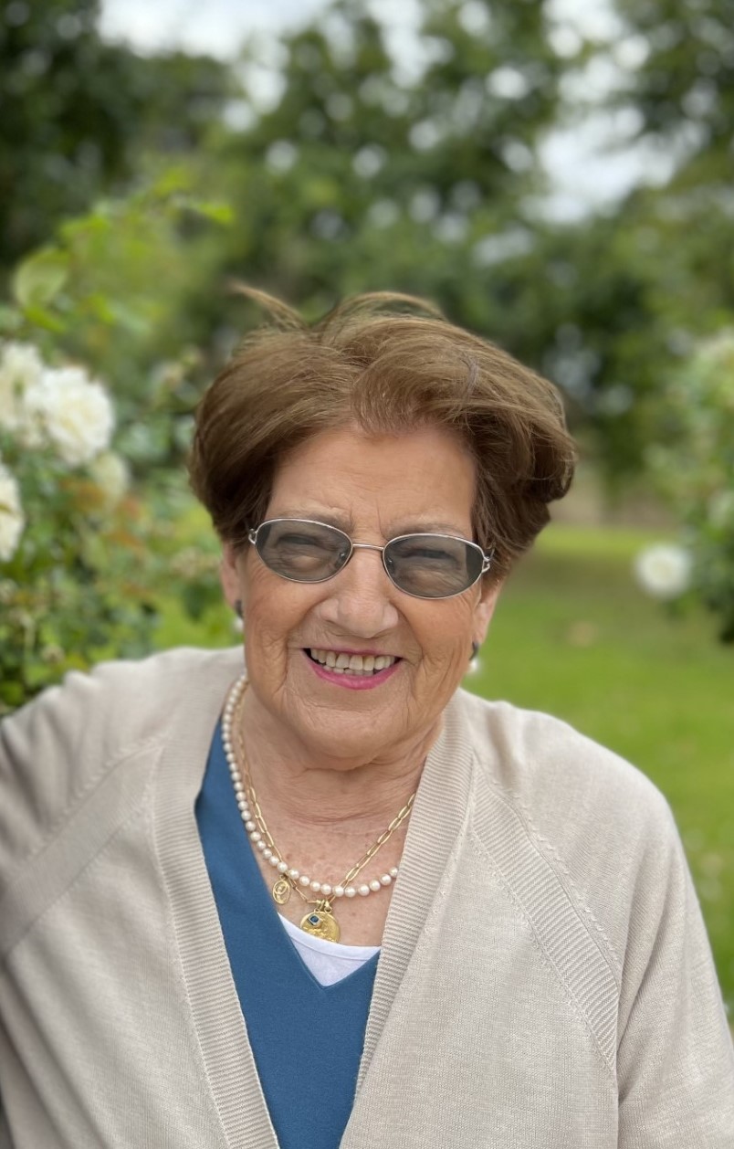 Cruz Fernandez Vivid Stream